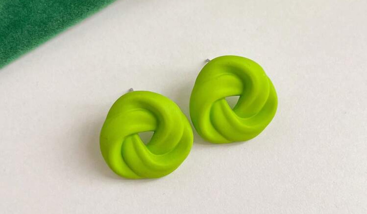 Twisted Studs
